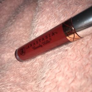 anastasia beverly hills liquid lipstick “sarafine”